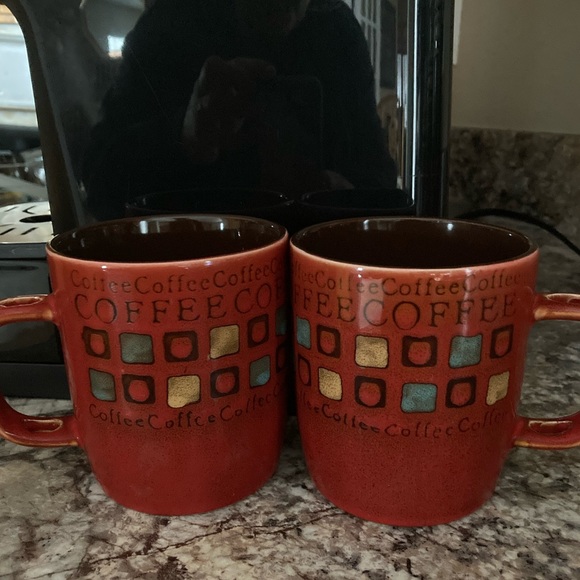 Pair of cute coffee cups! - Picture 2 of 5